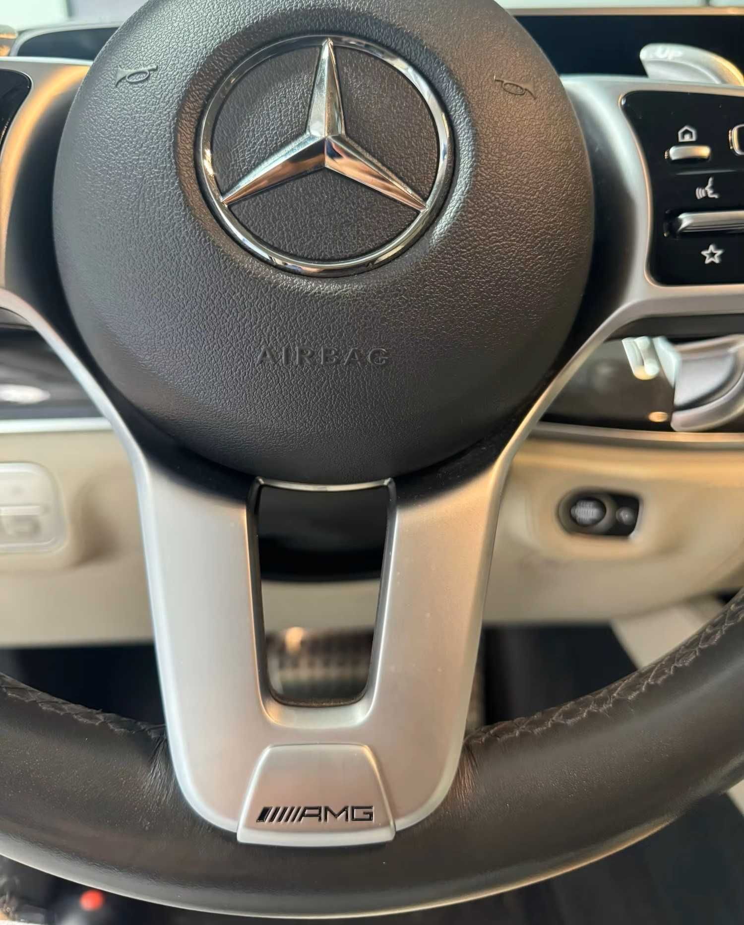 AMG емблема за волан за Мерцедес Mercedes W205 W212 W213 W221 W222