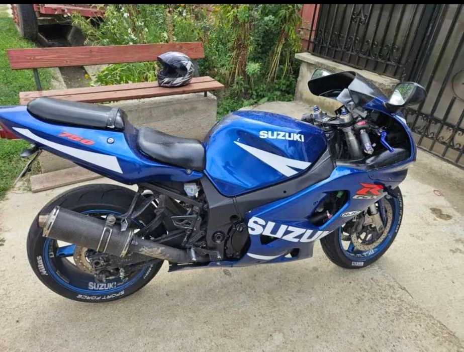 Suzuki GSX-R 750 legenda pe două roți!