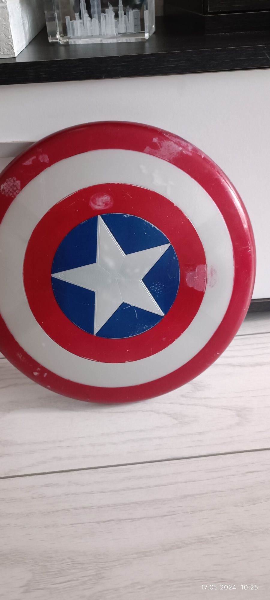 Set Captain America