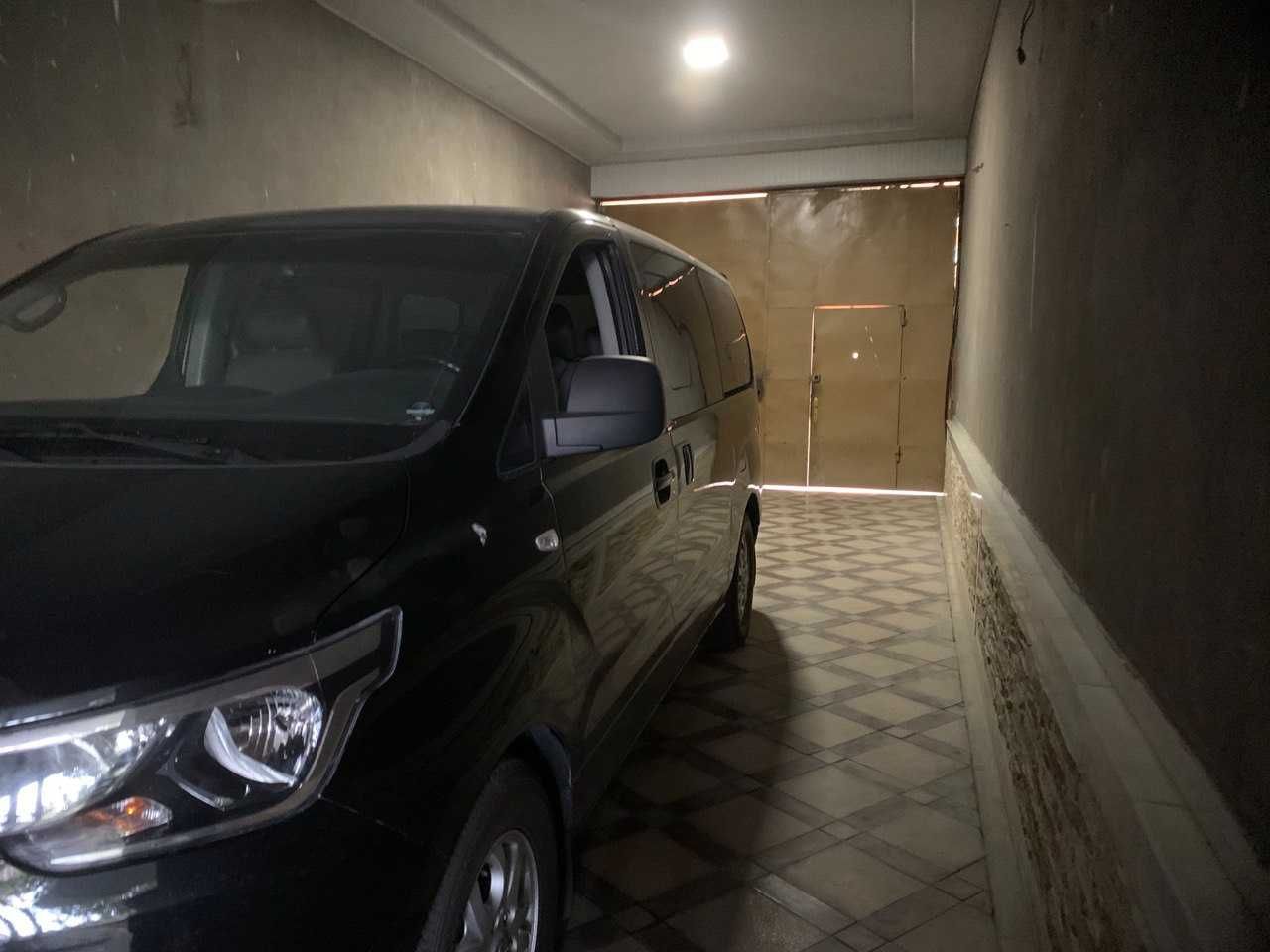 Hyundai Grand Starex