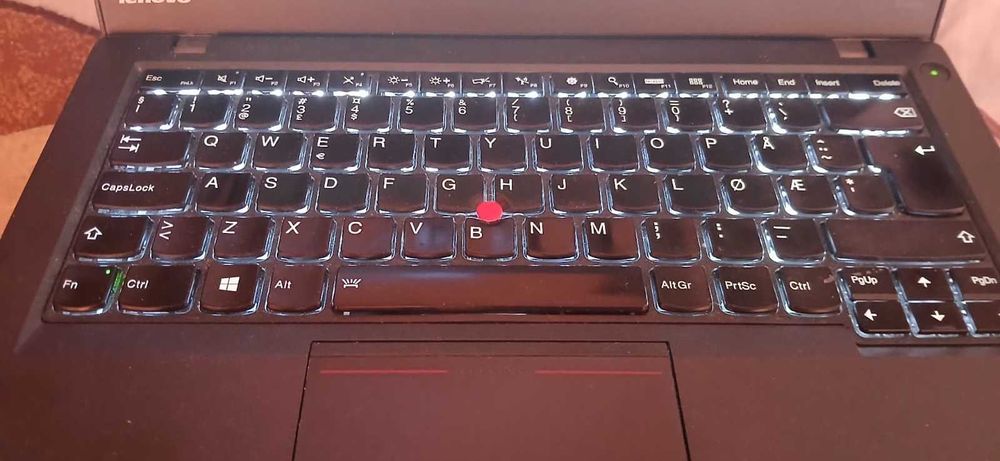 Tastatura originala Lenovo iluminata modele in anunt