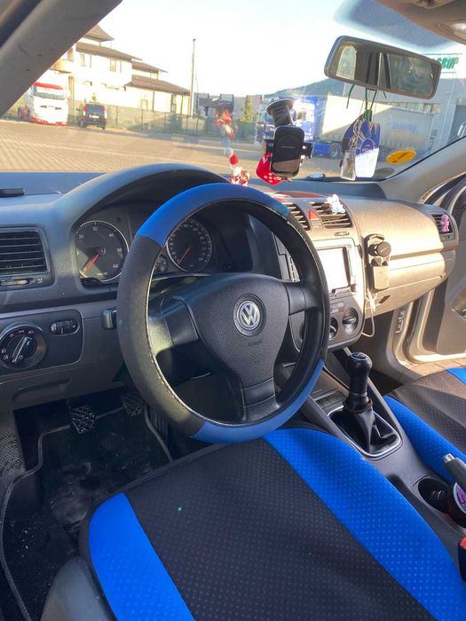 Vând golf 5 1.9 tdi