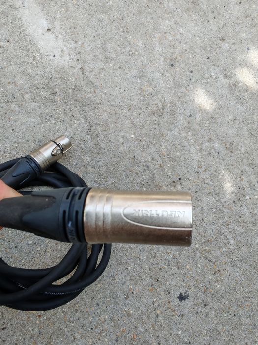 Cabluri boxe Neutrik