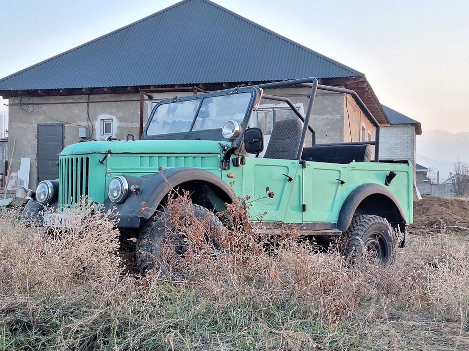 Ретро автомобиль ГАЗ 69