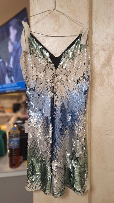 Официална рокля с пайети