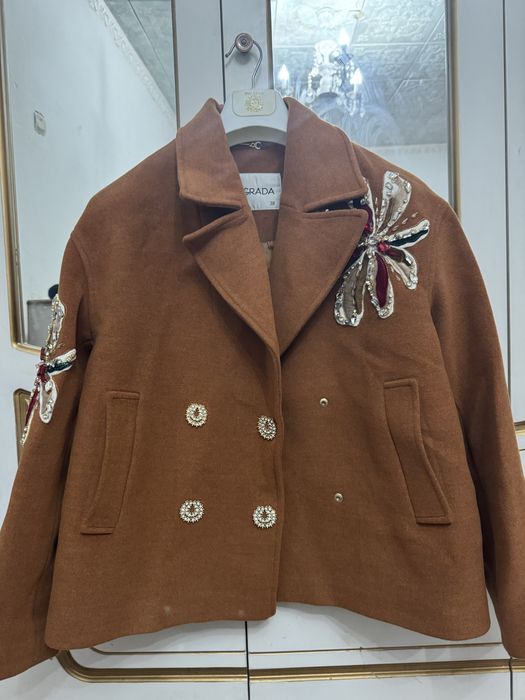 Пальто lasagrada продается