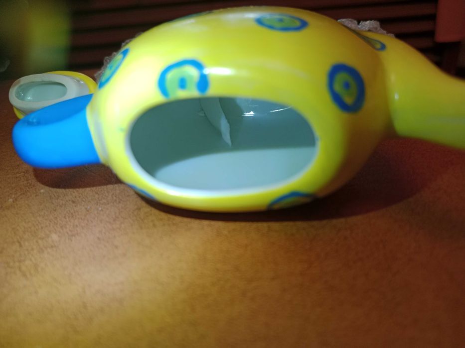 Детский игрушечный чайный керамический сервиз на 4-х персон.