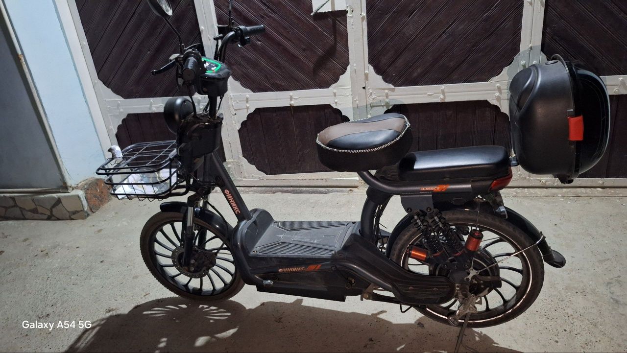 Skutervelo Finiks