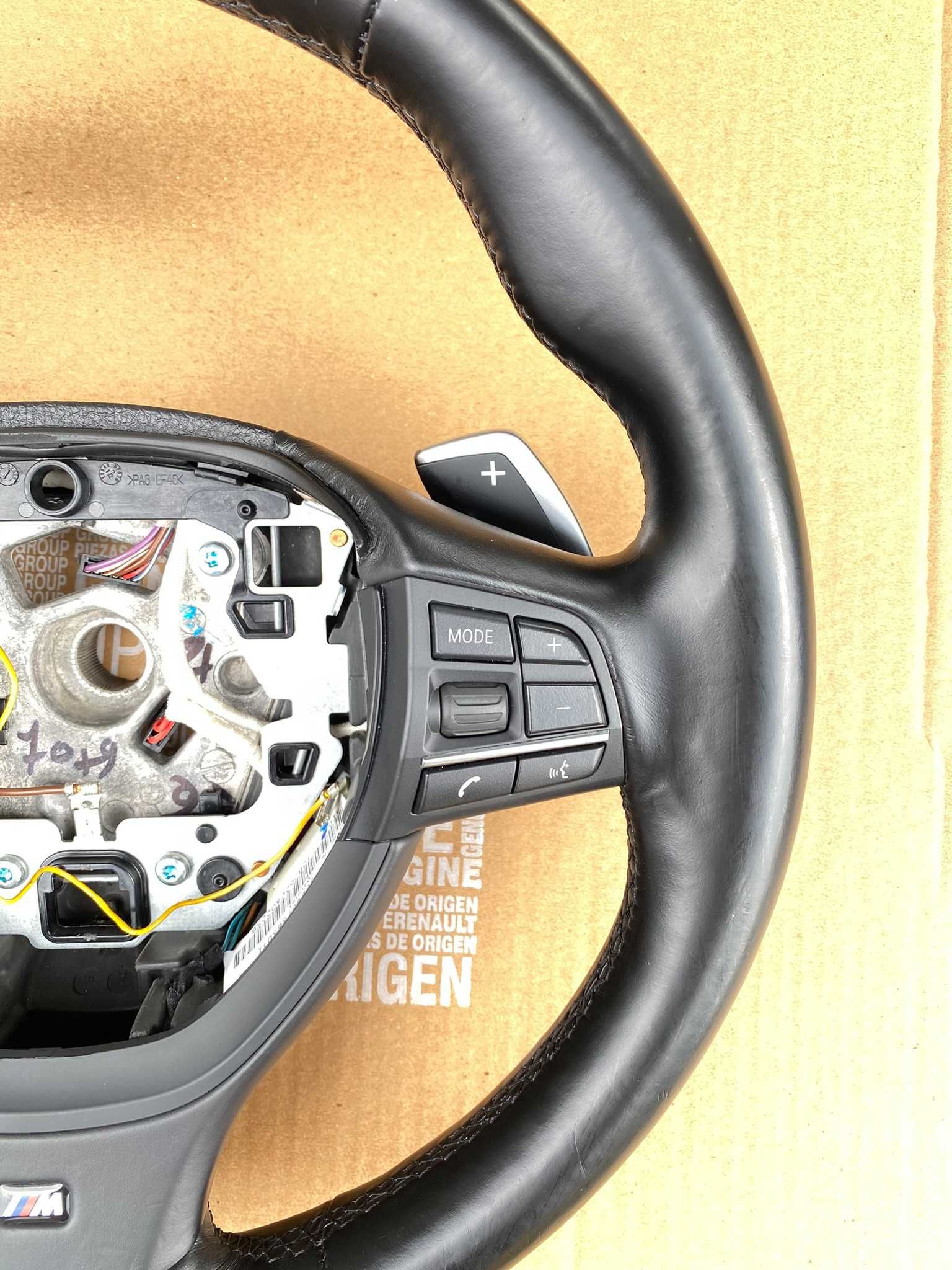 Volan gama BMW M seria 5 6 7 F10 F01 F06 cu distronic padele original