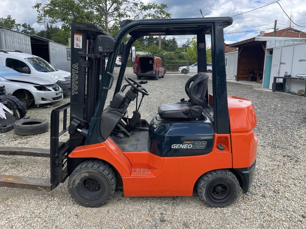 Мотокар Toyota Geneo 25 2,5 тона