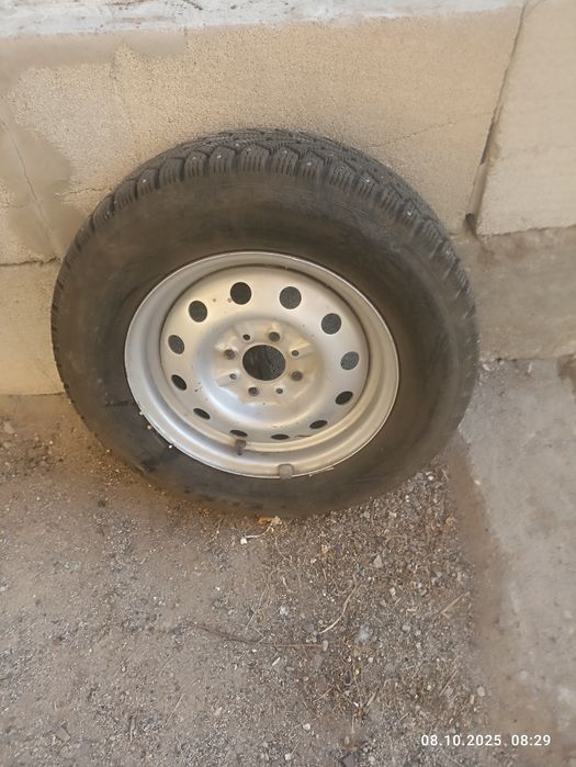 Продам шины от ваз