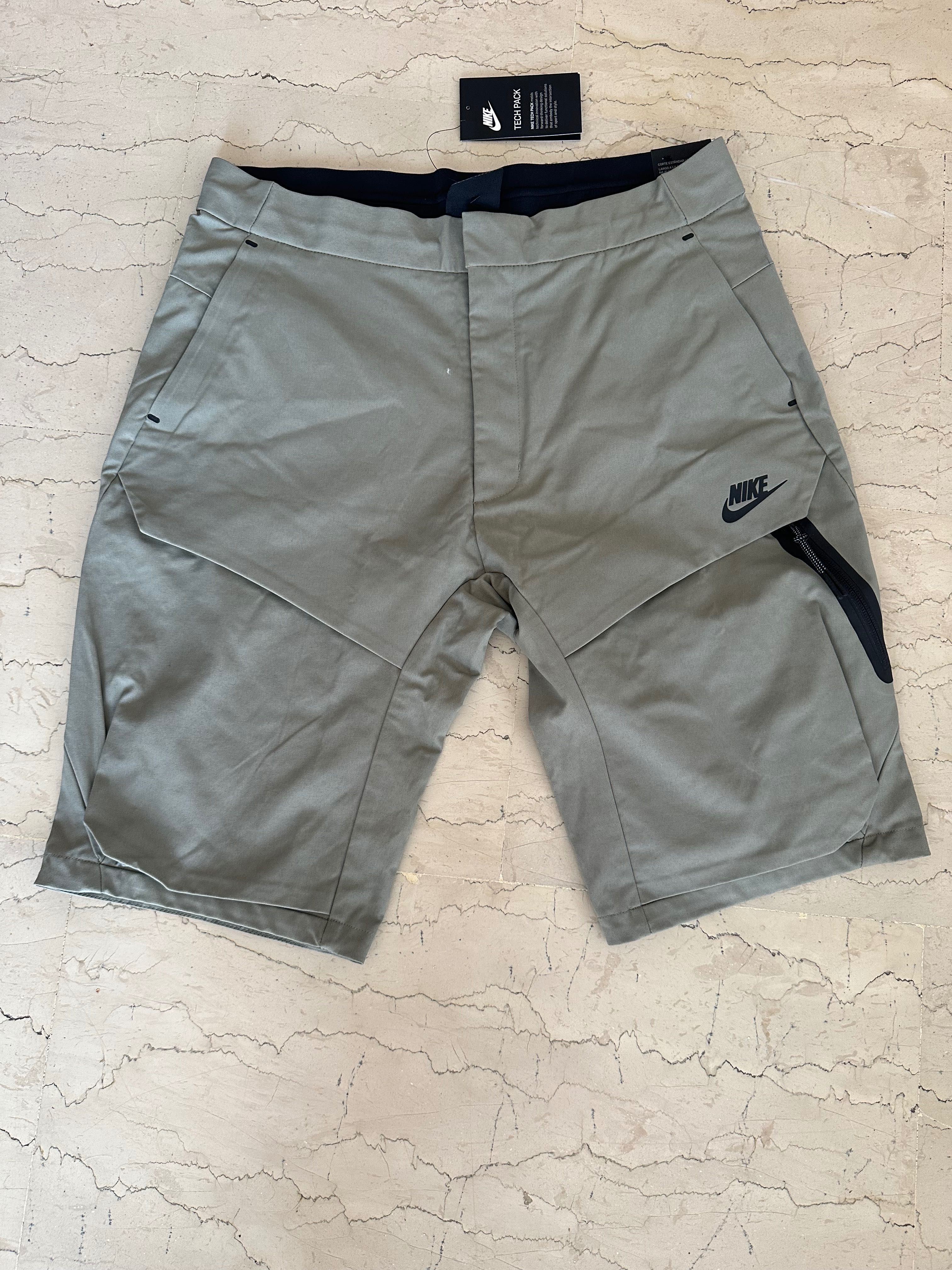 Nike tech pack sovente shorts размер М