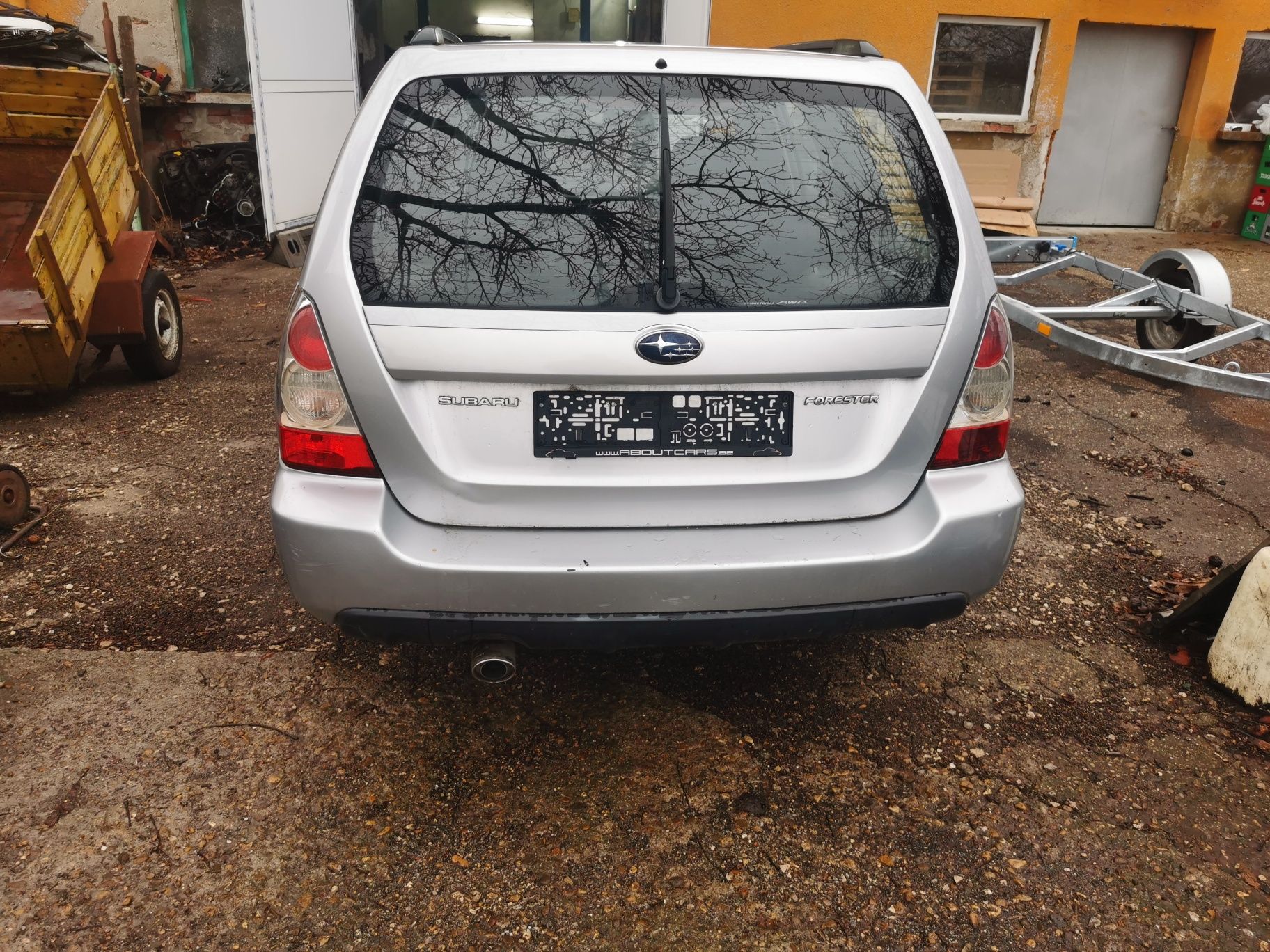 Subaru Forester на части