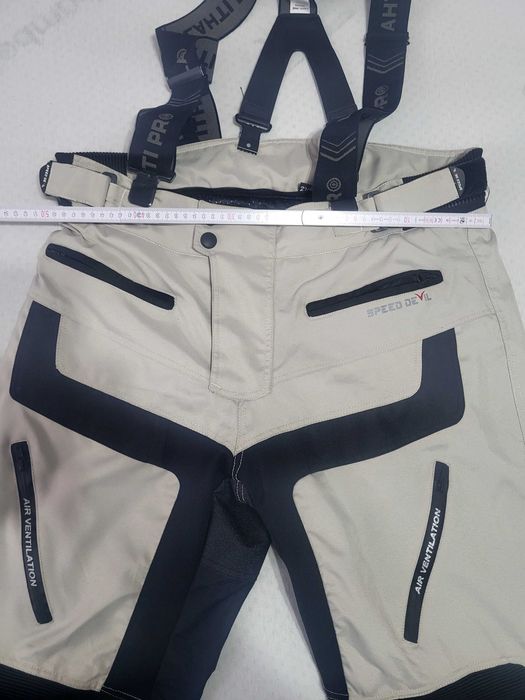 Costum moto aproape nou