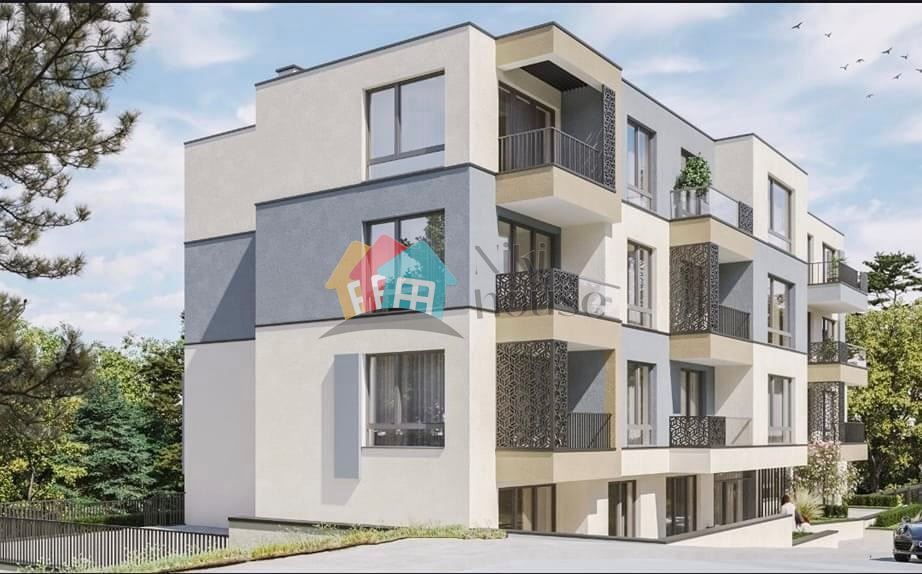 Продава се Тристаен апартамент в Варна, Аспарухово - 99 кв.м за 1450 €/кв.м - Снимка #1