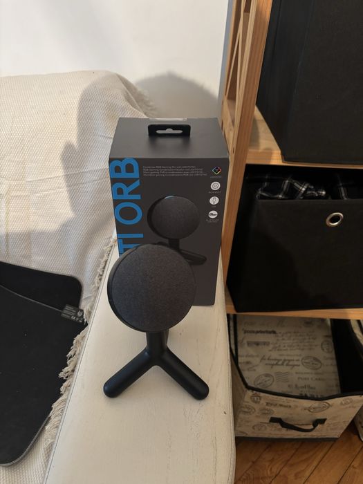 Microfon Logitech Yeti Orb, aproape nou, folosit putin