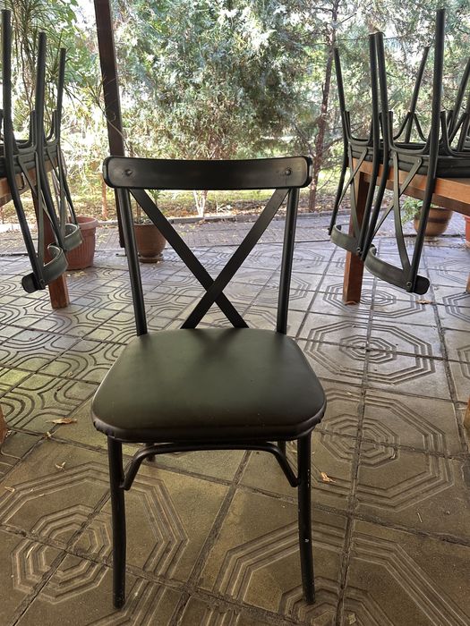 Трапезни столове 45 бр