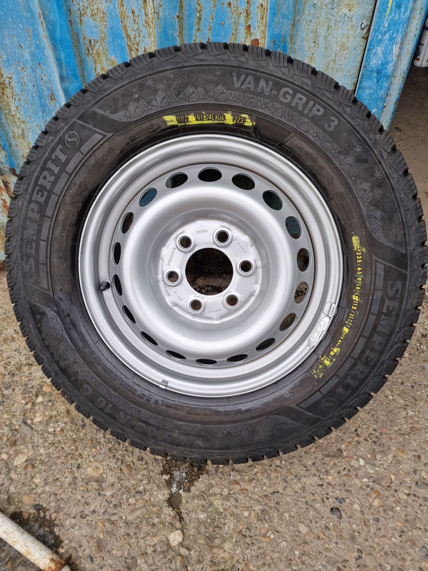 Anvelopă+Jantă 235.65.16C Mercedes Sprinter Rezervă Nouă In 6 Prezoane