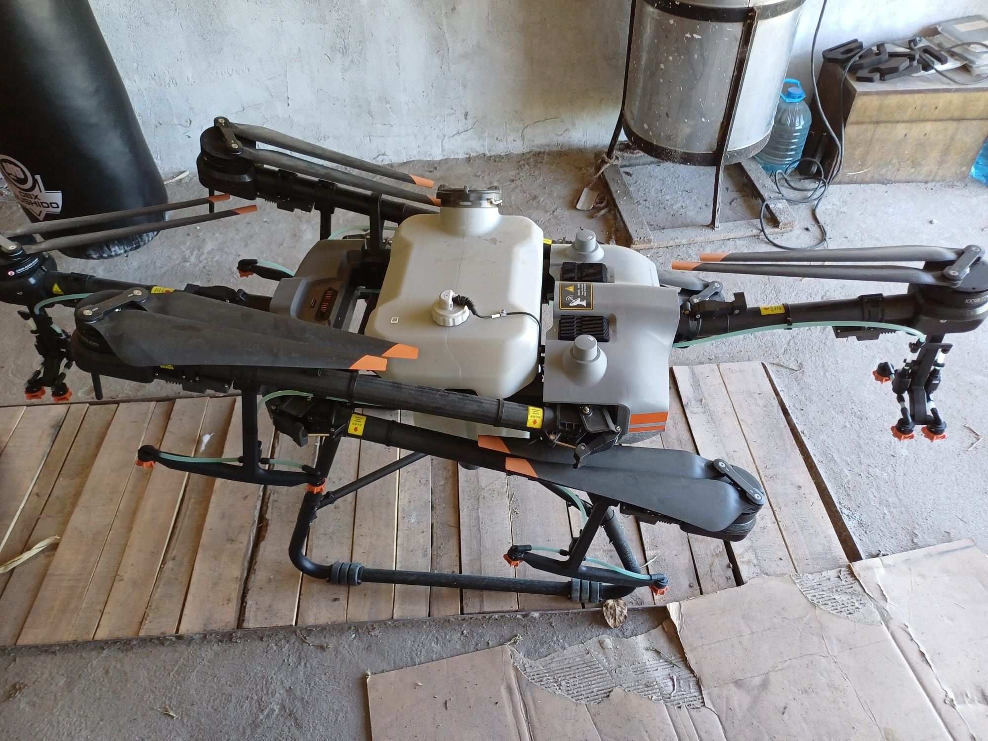 DJI Agras T30 Combo 3 батерии
