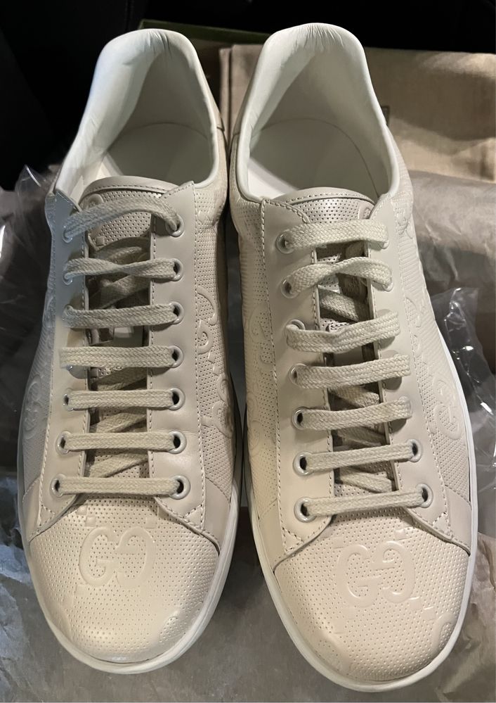 Sneakers Gucci new ace GG embossed leather,produs original.