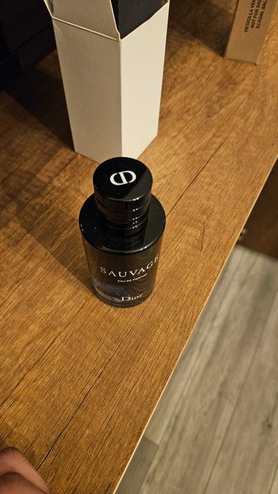 Продавам парфюм Christian Dior SAUVAGE 100ml.