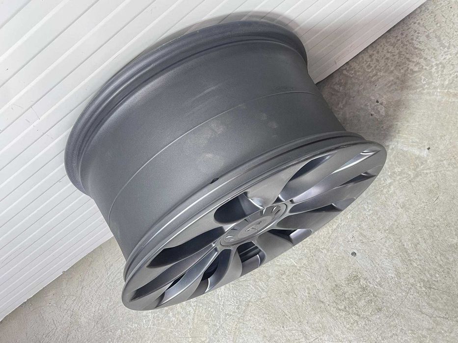 Комплект джанти 21" за TESLA Y