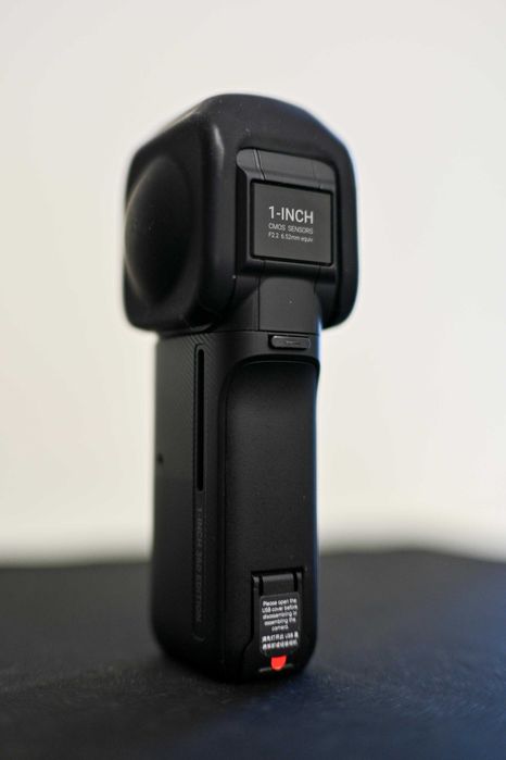 Cameră Insta360 ONE RS 1-Inch Edition –  6K 360° (Leica Lens)