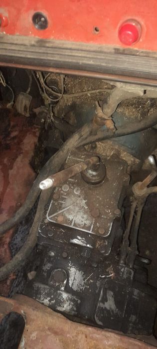 Vând cutie de aro și radiator de aluminiu