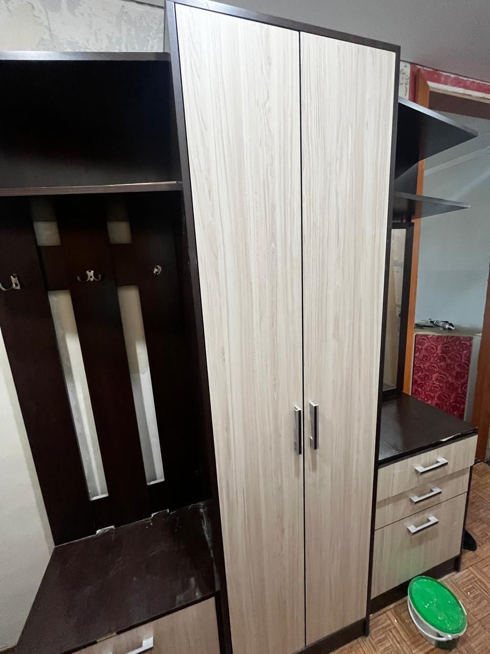 Продам прихожую стенку