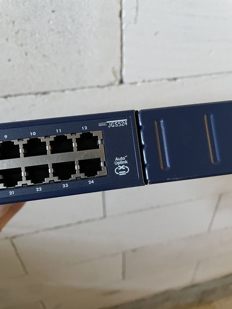 Netgear Switch 24 porturi