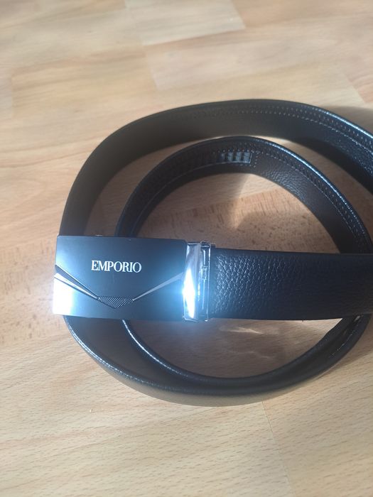 Curea Emporio Armani nouă