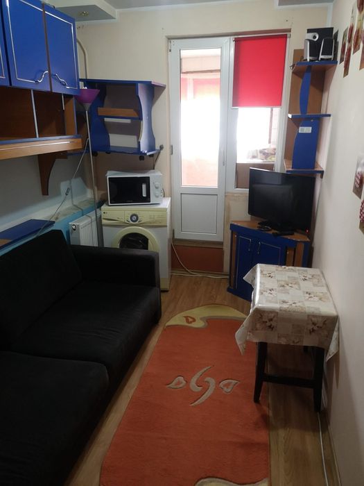Închiriez Garsonieră