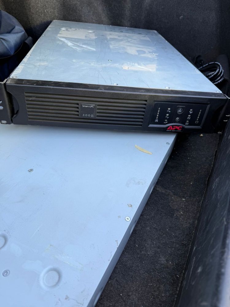 ИБП АРС Smart-Ups 3000 va