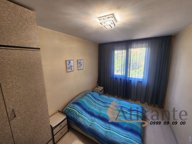 Дава се под наем Тристаен апартамент в София, Оборище - 75 кв.м за 750 € - Снимка #4