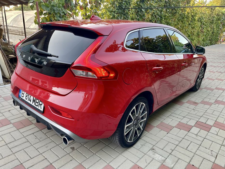 Volvo V40 R-Design