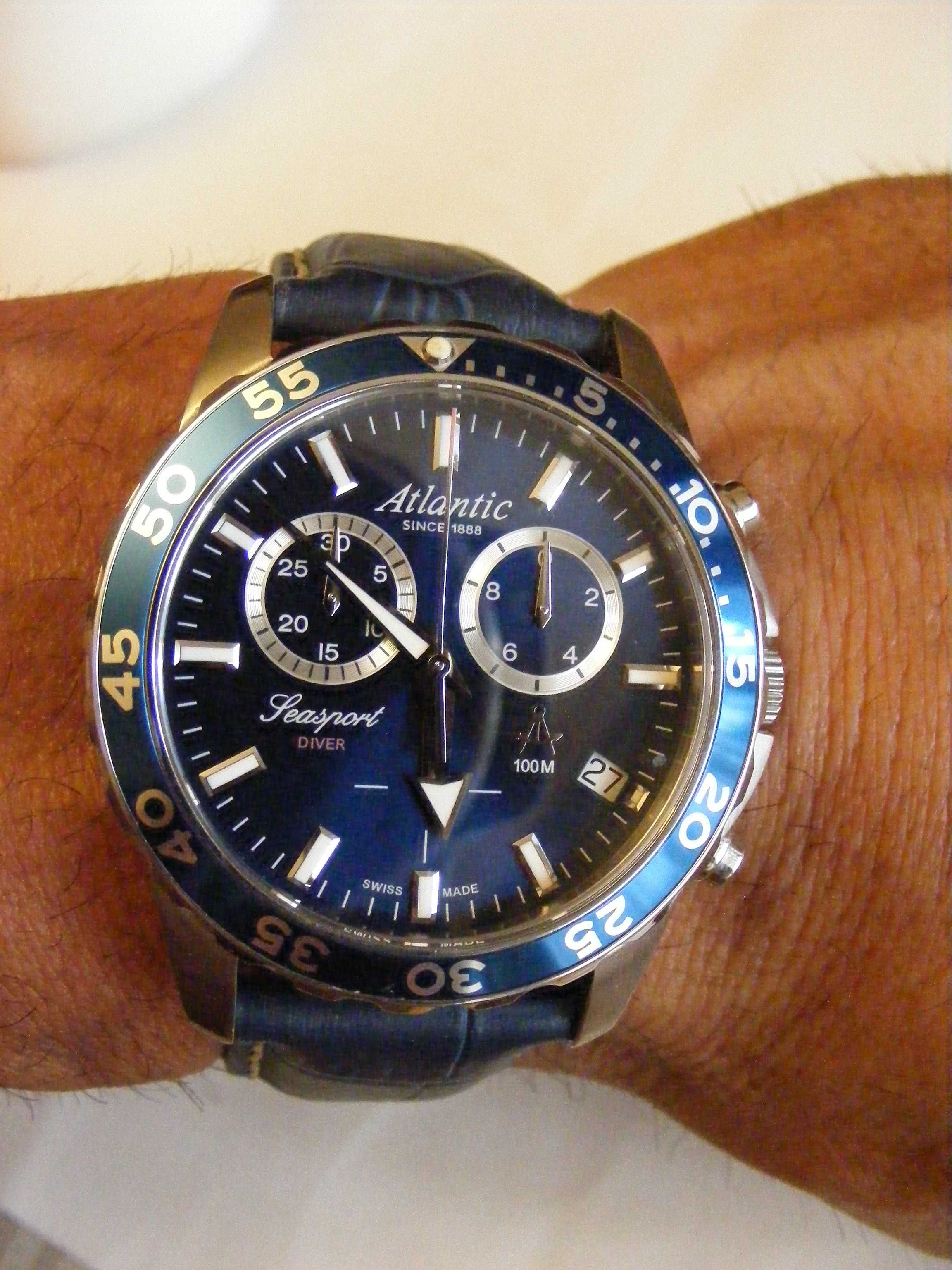 Atlantic Seasport Men Diver Chronograph 100 M.