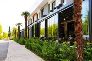 Foisoare,terase lemn/Pergole aluminiu/ Inchideri cu sticla securizata