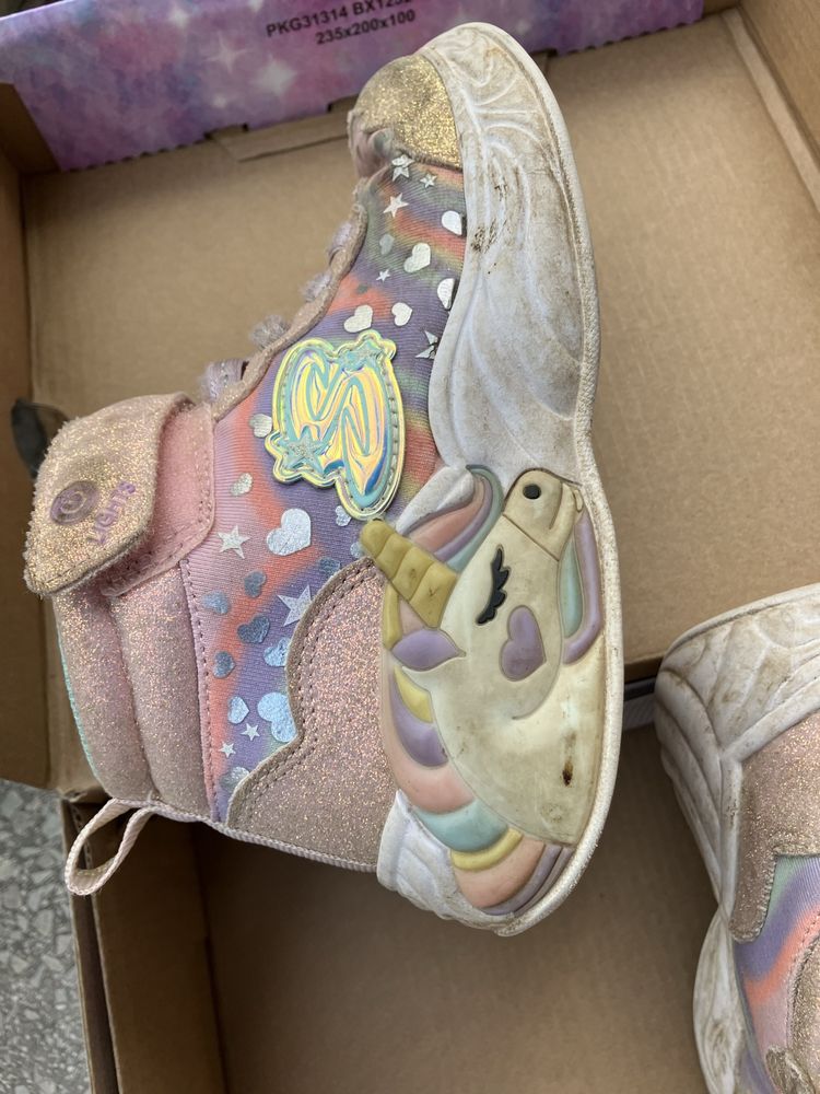 Skechers Unicorn dreams. Мигащи. С еднорог. N 27