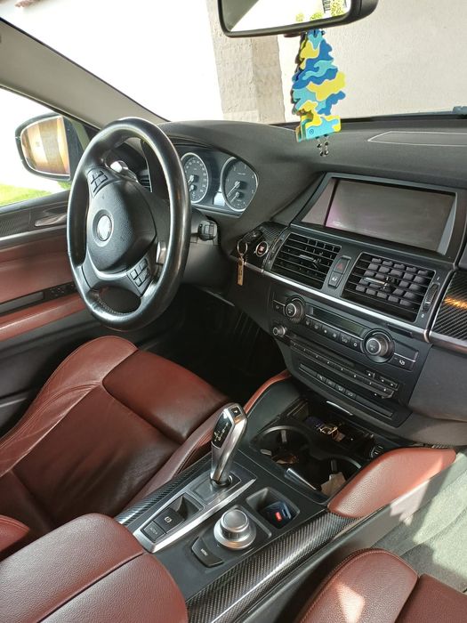 Vând BMW X6 anul 2009