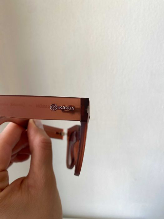 Нови слънчеви очила KARÜN с калъф от естествена кожа