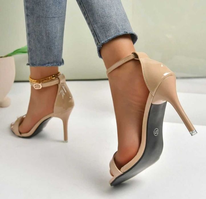 Pantofi/sandale/incaltaminte dama cu toc stiletto nude/maro