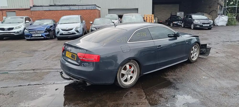 Dezmembrari / Dezmembrez Audi A5 3.0 CCWA cutie viteze MSC cod culoare LZ7H