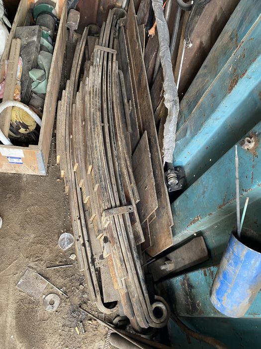 Продается рессоры передние на Шахман б/у 2 комплекта