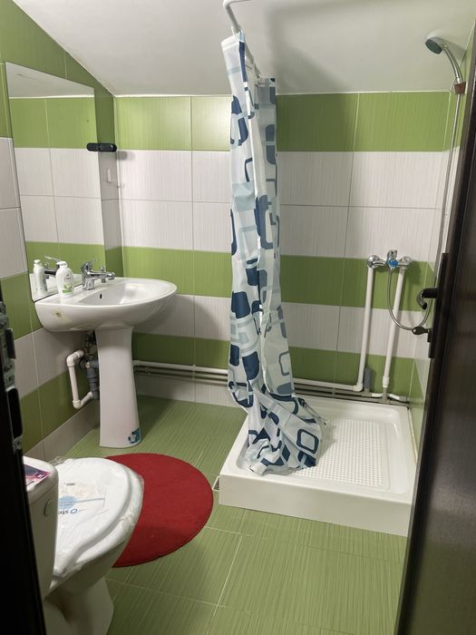 Camera de inchiriat. Craiova, pentru doua persoane sau cuplu cu copil.