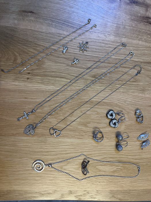 Бижута - гривни, пръстени, обеци, гердани