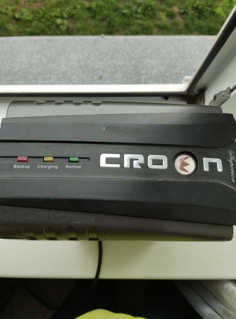 Продам стабилизатор напряжения CROWN -500