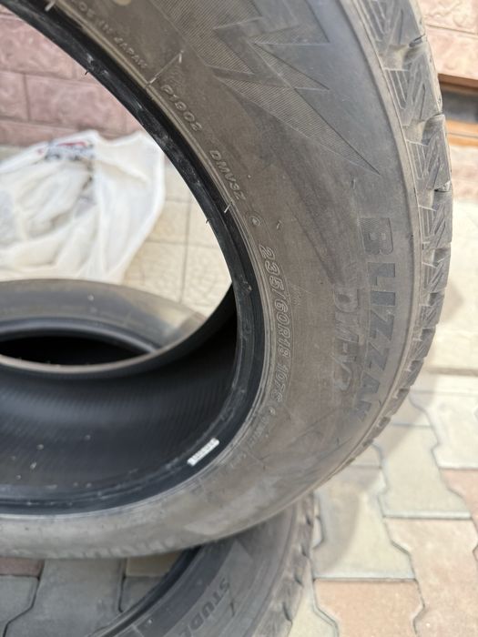 Продам комплект зимних шин