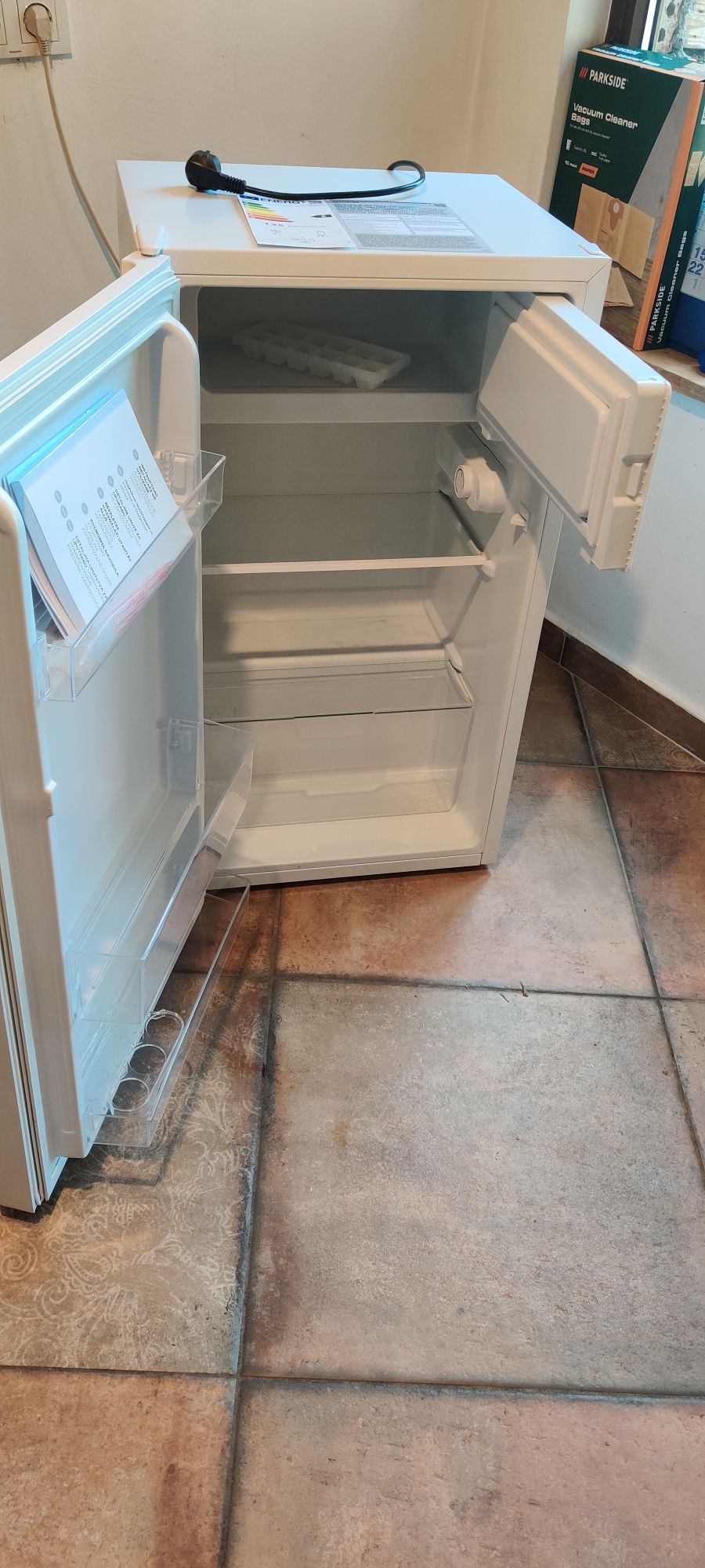 Продавам хладилник Gorenje модел RB39EPW4