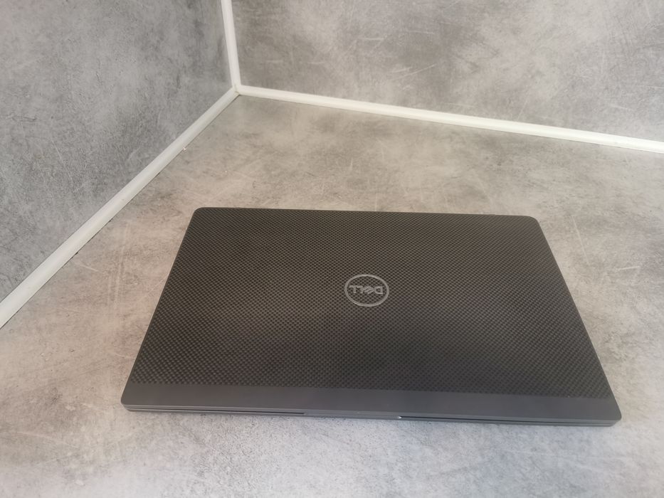 Dell Latitude 7400