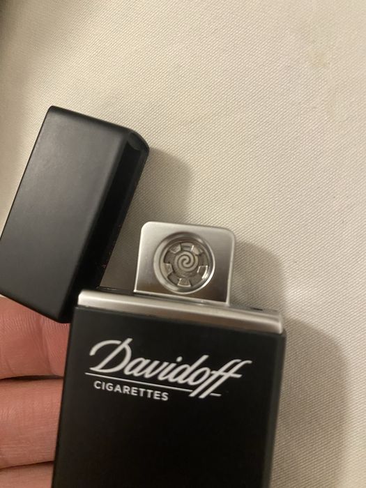 Bricheta Davidoff electrica